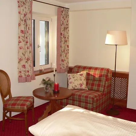 Lilie / Garni Pensionat Reutte