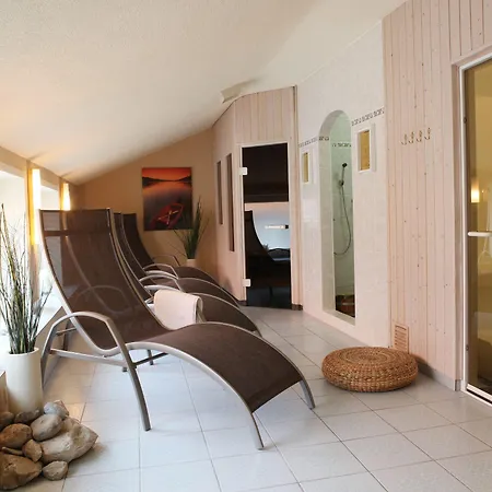 Πανσιόν Lilie / Garni 3*